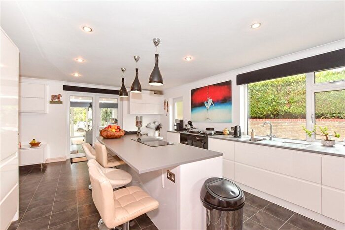 4 Bedroom Detached House For Sale In Canterbury Road, Challock, Ashford, Kent, TN25