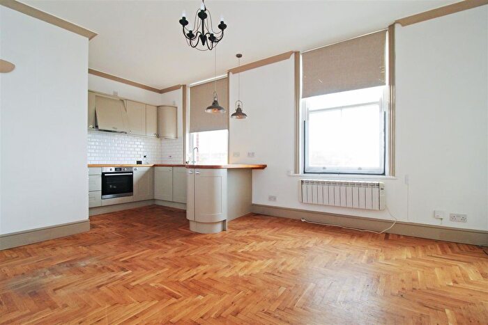 1 Bedroom Flat For Sale In Station Road, Herne Bay, CT6