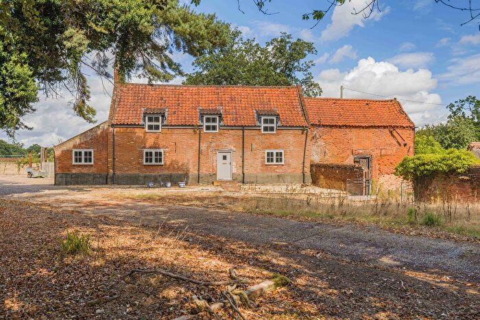 4 Bedroom Detached House For Sale In Newton Street, Newton St. Faith, Norwich, NR10