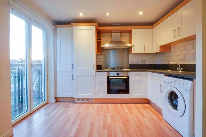 2 Bedroom Apartment For Sale In Hermitage Court, Oadby, LE2