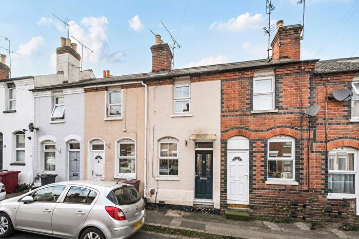 2 Bedroom Terraced House For Sale In Blenheim Gardens, Reading, Berkshire, RG1