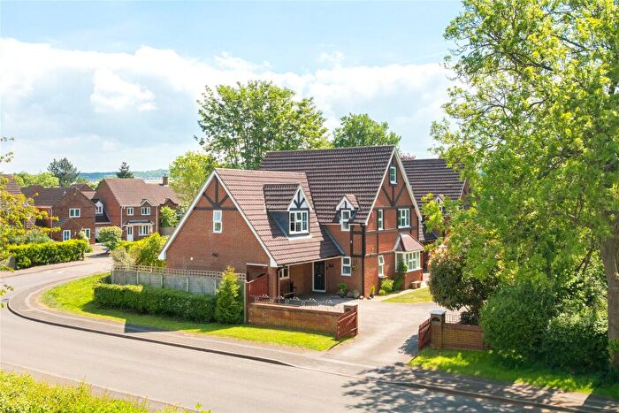 5 Bedroom Detached House For Sale In Walton Road, Caldecotte, Milton Keynes, Buckinghamshire, MK7