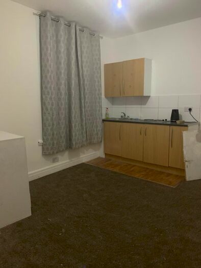 Studio To Rent In Heron Mews, Ilford, IG1