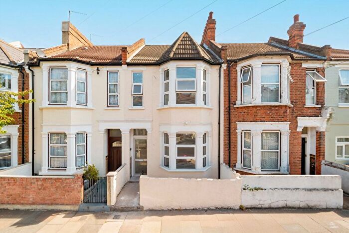 5 Bedroom Detached House To Rent In Charlton Road, Willesden, NW10