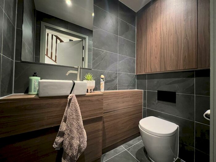 1 Bedroom Duplex To Rent In St Georges Gardens, Castlefield, Manchester, M15