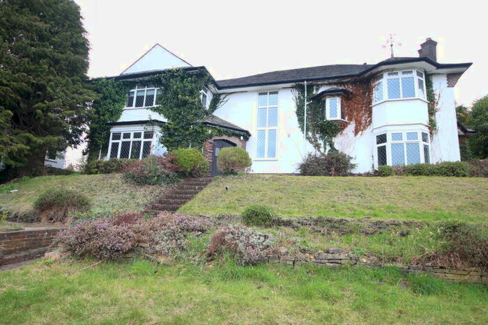 6 Bedroom House To Rent In Carshalton Beeches, SM5