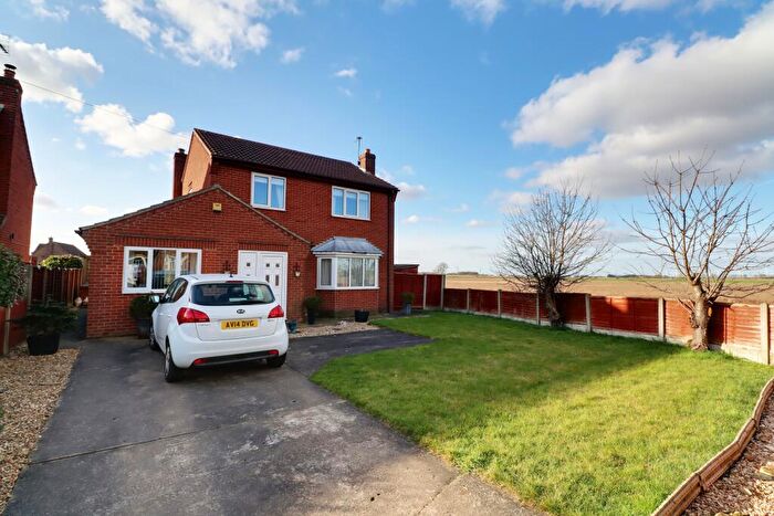 3 Bedroom Detached House For Sale In Paddock Lane, West Butterwick, Scunthorpe, DN17
