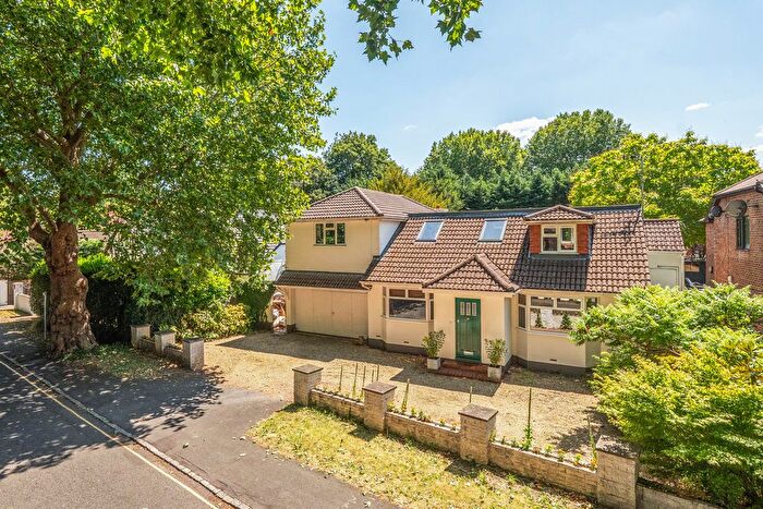 5 Bedroom Detached House For Sale In Frances Avenue, Maidenhead, SL6