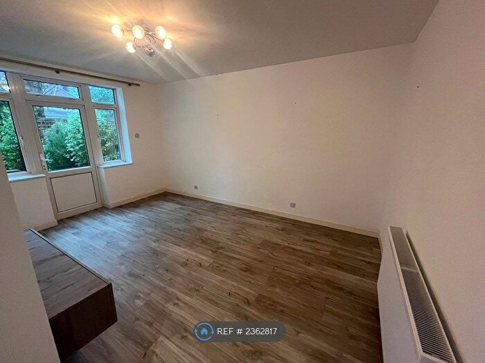1 Bedroom Maisonette To Rent In Archers Road, Southampton, SO15
