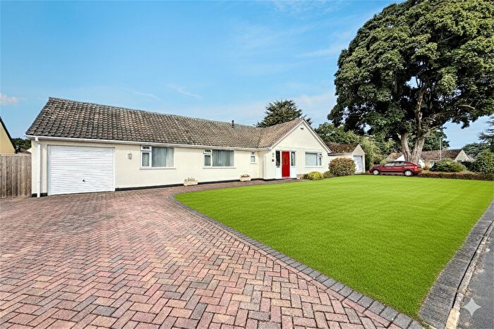 3 Bedroom Detached Bungalow For Sale In Martins Drive, BH22