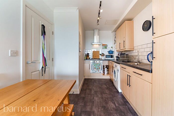 1 Bedroom Flat For Sale In Kingston Road, New Malden, KT3