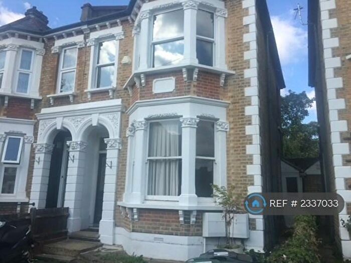 2 Bedroom Flat To Rent In Venner Road, London, SE26