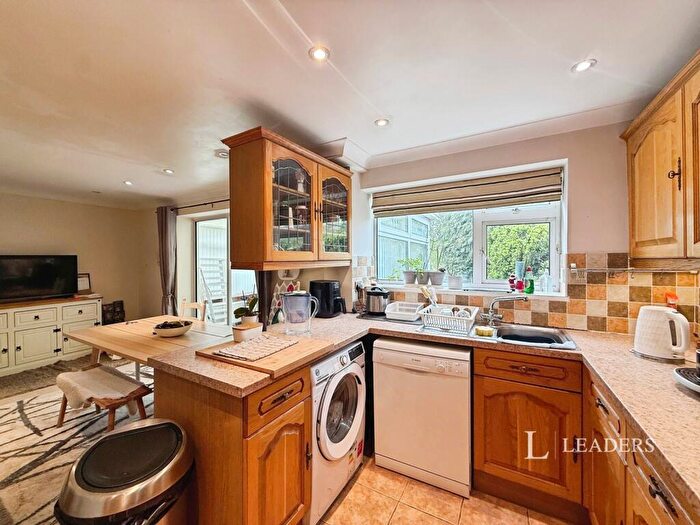 4 Bedroom Semi-Detached House To Rent In Eastdale Road, Burgess Hill, RH15