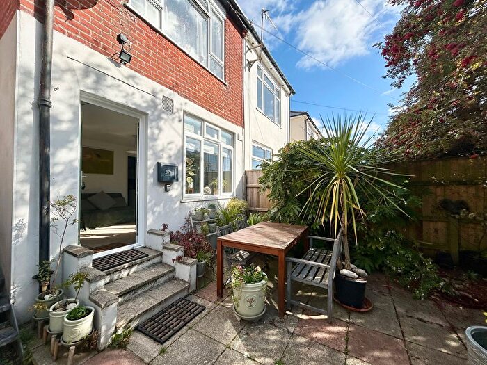 1 Bedroom Flat To Rent In Belle Vue Road, Bournemouth, BH6