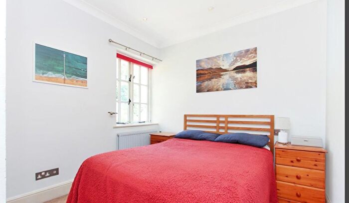 1 Bedroom Flat To Rent In Chartfield Avenue, Putney, SW15