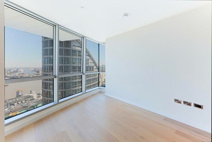 Flat To Rent In Charrington Tower, New Providence Wharf, E14