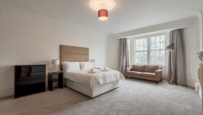 5 Bedroom Flat To Rent In Strathmore Court, London, NW8