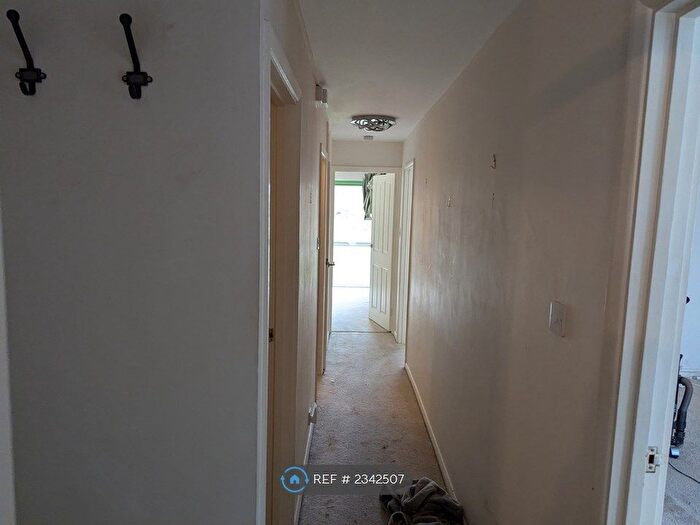 2 Bedroom Flat To Rent In Craven Avenue, London, W5