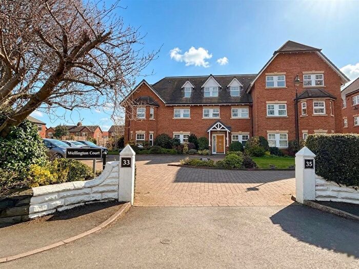 2 Bedroom Flat For Sale In Wellington Road, Timperley, Altrincham, WA15