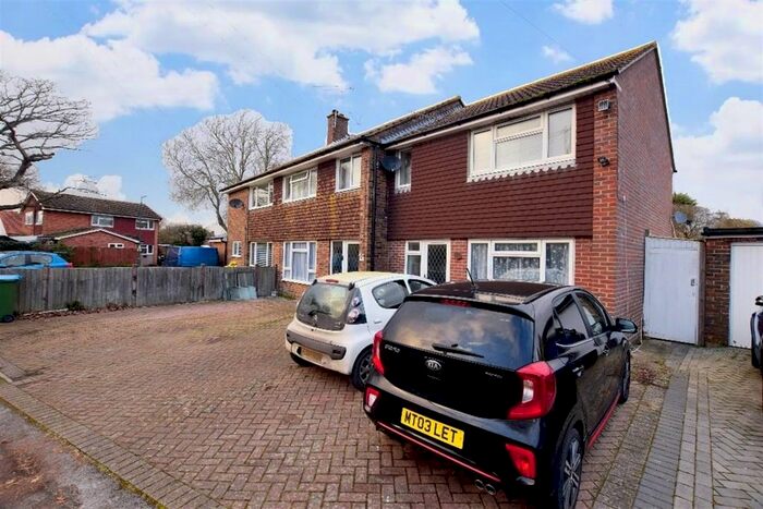 2 Bedroom End Of Terrace House To Rent In A Outerwyke Road, Bognor Regis, West Sussex, PO22