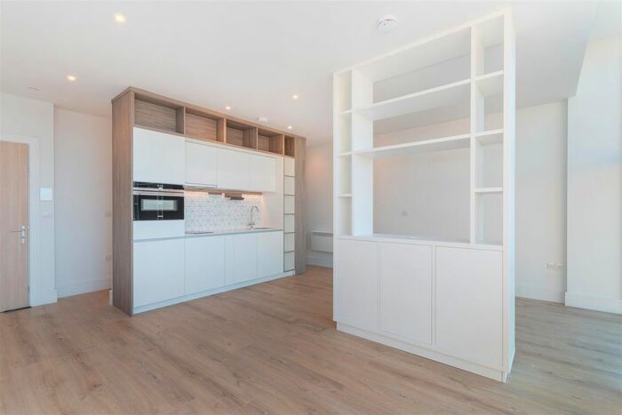 1 Bedroom Flat To Rent In North Road, Bedfont, Feltham, TW14