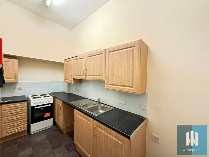 2 Bedroom Apartment To Rent In Belgrave Terrace, Off New North Road, Huddersfield, HD1