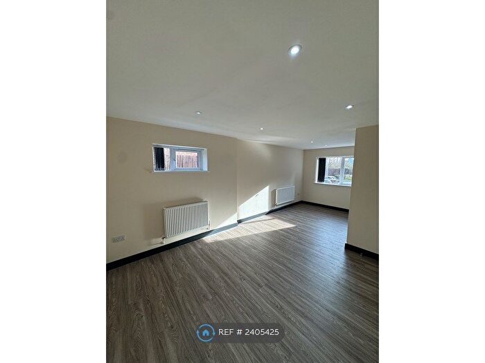 2 Bedroom Flat To Rent In Burgess Road, Leicester, LE2