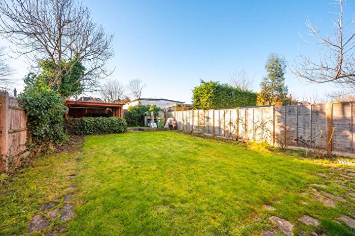 3 Bedroom Flat For Sale In Anson Road, Willesden Green, London, NW2