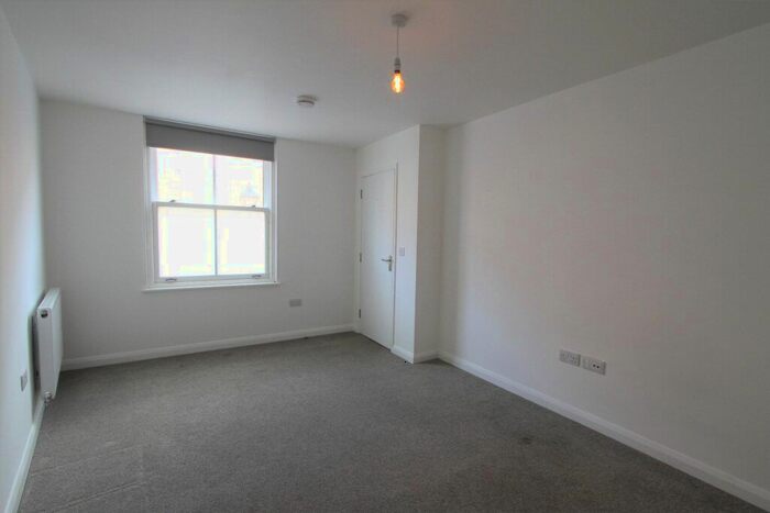 1 Bedroom Flat To Rent In The Lofts, Parsons Street, Banbury, Oxon, OX16