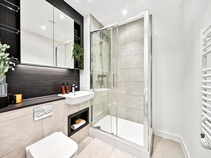 1 Bedroom Apartment To Rent In Perryfield Way, Hendon, NW9
