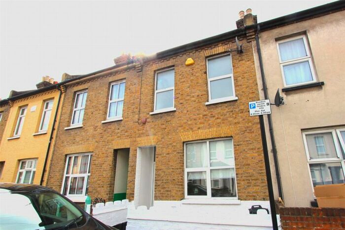 3 Bedroom Terraced House To Rent In Colchester Road, Southend-on-Sea, Essex, SS2
