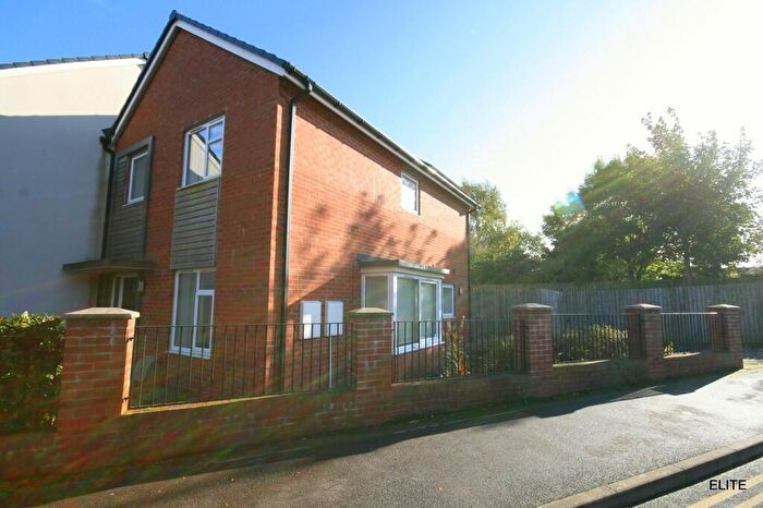 3 Bedroom Semi-Detached House To Rent In School View, Gilesgate, DH1