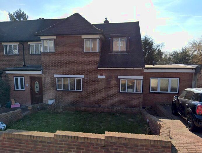 4 Bedroom Terraced House To Rent In Mayfields Close, Wembley, HA9