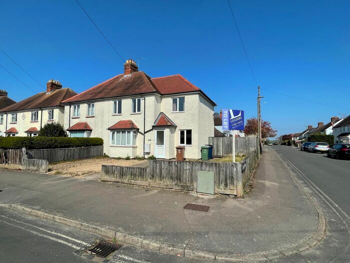 3 Bedroom Semi-Detached House To Rent In Hawthorn Avenue, Headington, Oxford, OX3