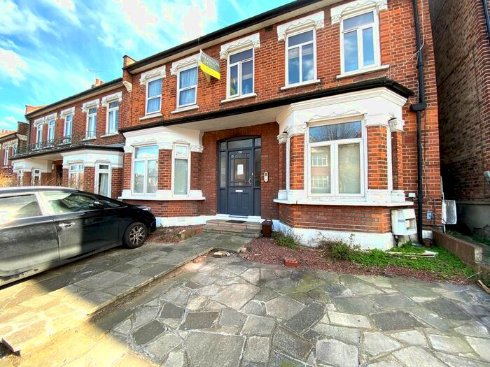 1 Bedroom Flat To Rent In Brownlow Road, Bounds Green, London, N11