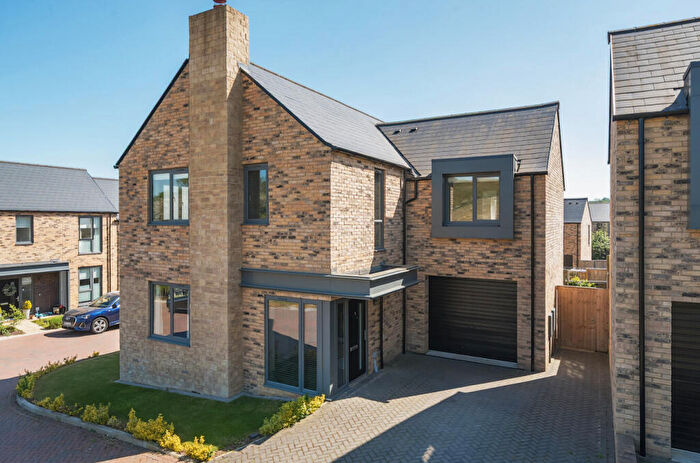 4 Bedroom Detached House For Sale In Langsett Grove, Harrogate, North Yorkshire, HG3