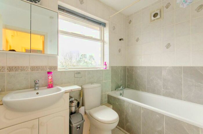 3 Bedroom House To Rent In Chandos Avenue, Southgate, London, N14