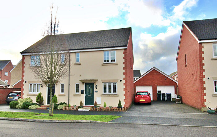 3 Bedroom Semi Detached House For Sale In Skylark Road, Melksham, Wiltshire, SN12