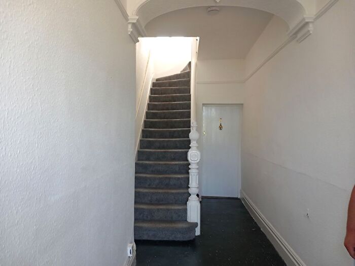 1 Bedroom Flat To Rent In Greenhill Drive, Aberdare, CF44