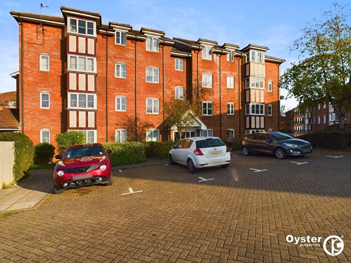 2 Bedroom Apartment To Rent In Vancouver Road, Broxbourne, EN10