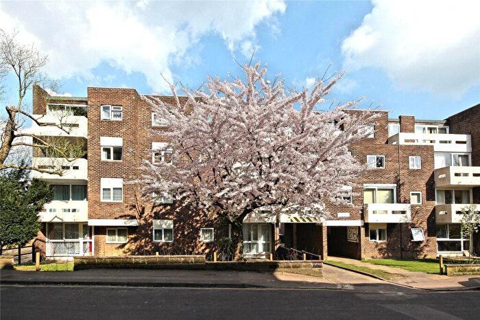2 Bedroom Flat For Sale In Hillmount, Woking, Surrey, GU22
