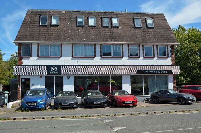 Studio To Rent In Addlestone Road, Addlestone, KT15