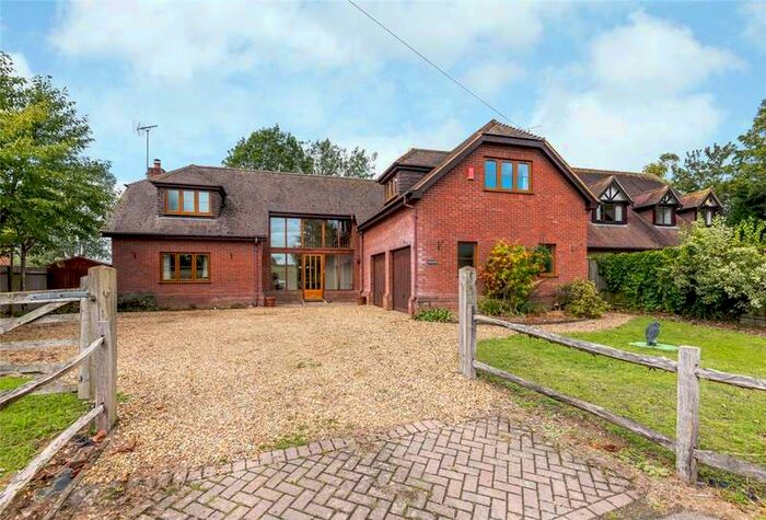 4 Bedroom Detached House To Rent In Barton Stacey, Winchester, Hampshire, SO21