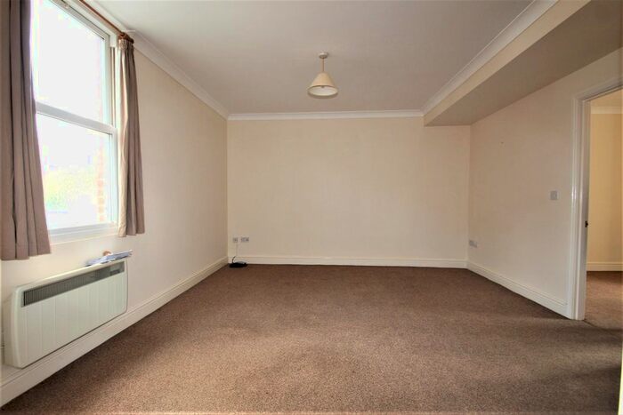1 Bedroom Flat To Rent In High Street, Cosham, Portsmouth, PO6