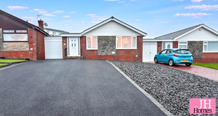 2 Bedroom Detached Bungalow For Sale In Redoak Avenue, Barrow-In-Furness, Cumbria, LA13