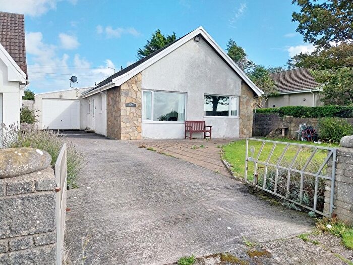 3 Bedroom Detached Bungalow For Sale In Heol Ton, Bridgend, CF33