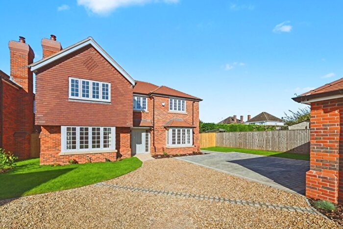 5 Bedroom Detached House For Sale In Heath Way, Rugby, CV22