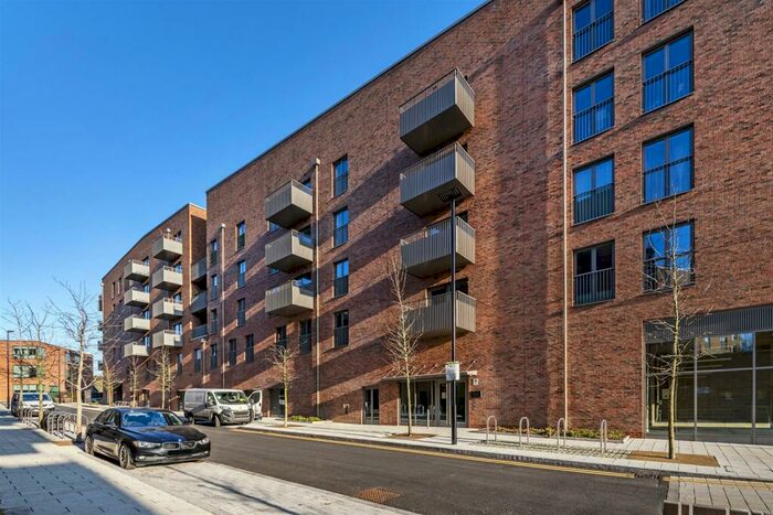 1 Bedroom Flat To Rent In Russell House, Mill Hill, NW7