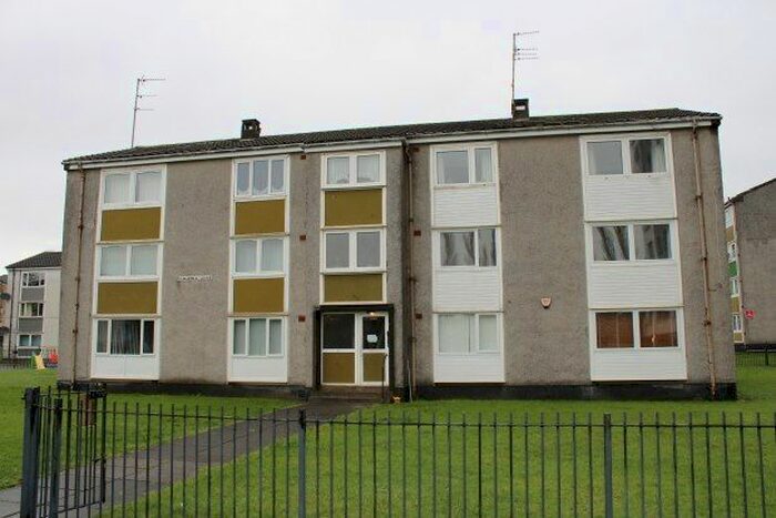 2 Bedroom Flat To Rent In Clarence Drive, Paisley, PA1