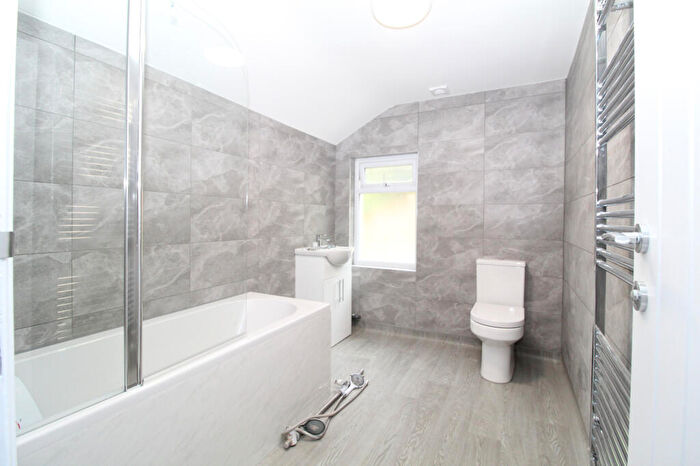 2 Bedroom Terraced House To Rent In Church Terrace, Chatham, ME5